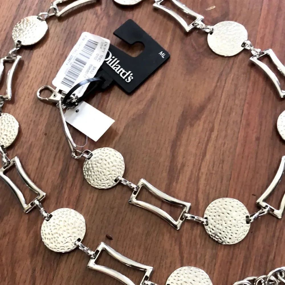 NWT Fashion Focus Dillard’s Silver chain belt.